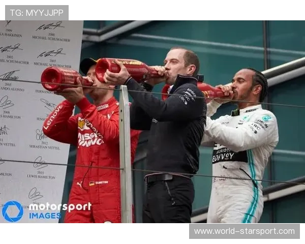 拉塞尔与工程师争吵