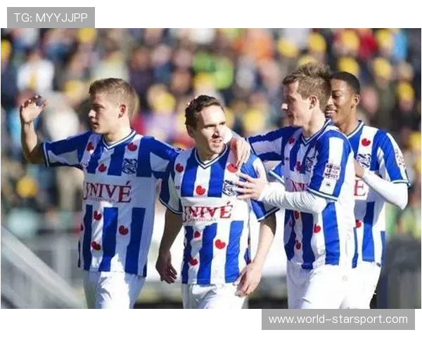 阿贾克斯继续稳居荷甲榜首，冠军争夺仍在继续，阿贾克斯在荷甲什么地位